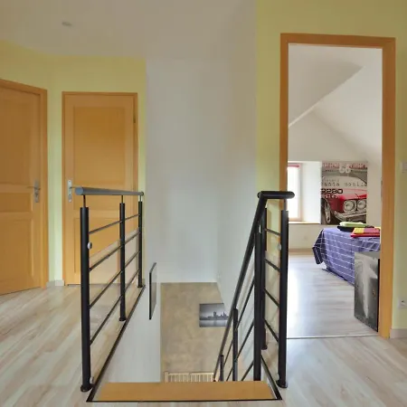Le Graffi'ty By Interhome * Besne